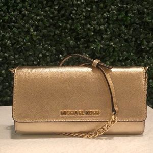 ⚡️ Michael Kors Metallic Wallet on a Chain ⚡️